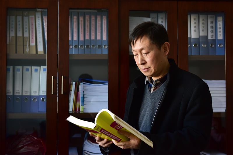 王德成(六安市舒城縣生態環境分局工作人員) 王德成(六安市舒城縣生態環境分局工作人員)