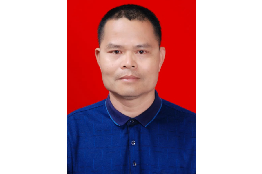 徐劍鋒(廣東德慶泰禾實業發展有限公司行政車間主任) 徐劍鋒(廣東德慶泰禾實業發展有限公司行政車間主任)