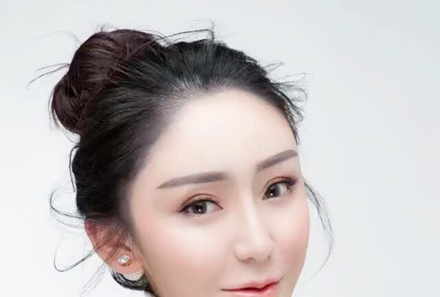 李娜(青海師範大學音樂學院青年教師)
