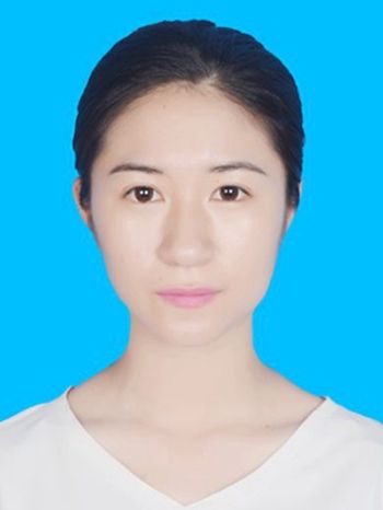 梁華君 梁華君