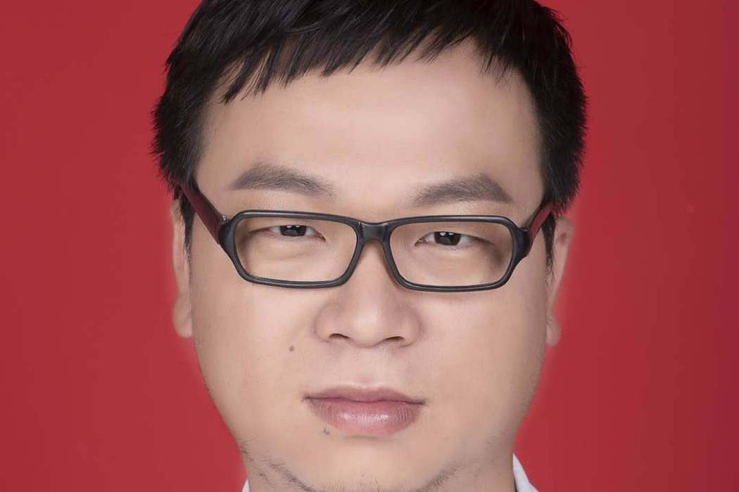 王康(湖南省玉石雕刻大師) 王康(湖南省玉石雕刻大師)
