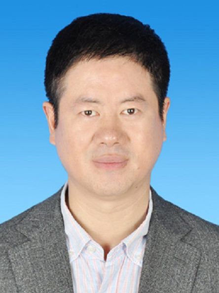 龍小華(廣東省湛江市公路事務中心黨委委員、副主任) 龍小華(廣東省湛江市公路事務中心黨委委員、副主任)