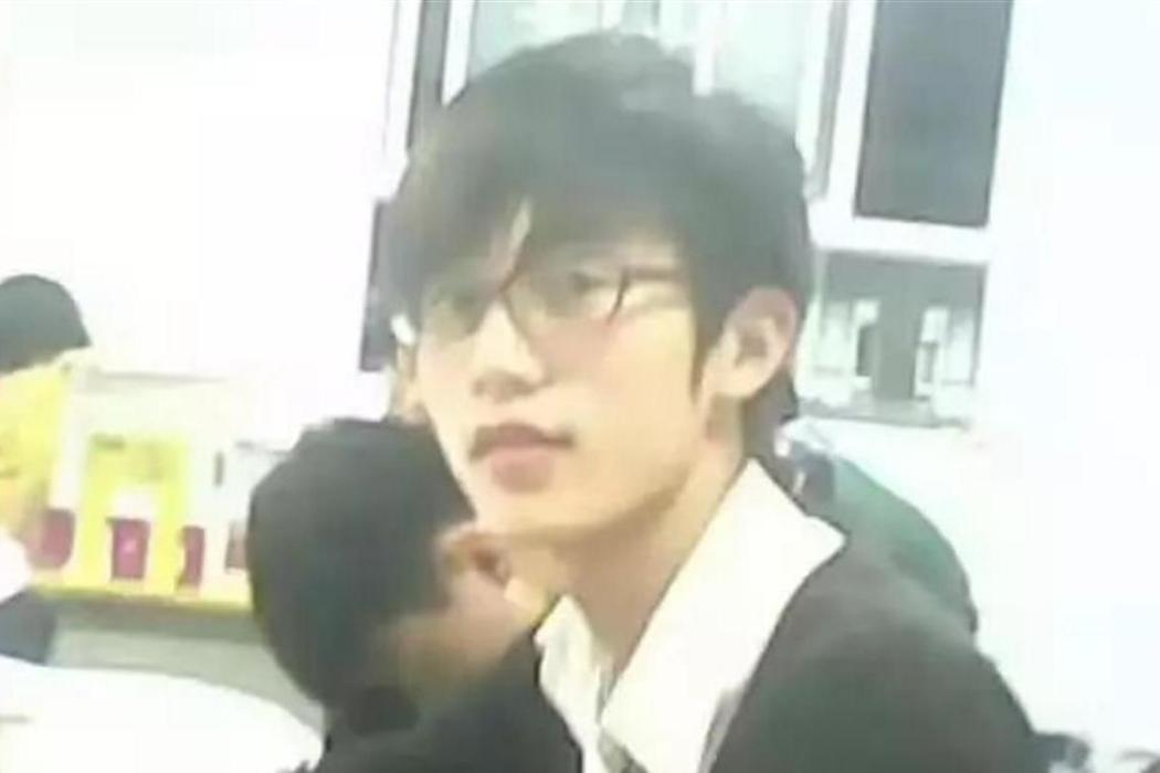 閆嘯天 閆嘯天