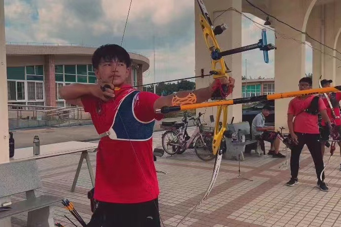 李博(中國射箭運動員) 李博(中國射箭運動員)