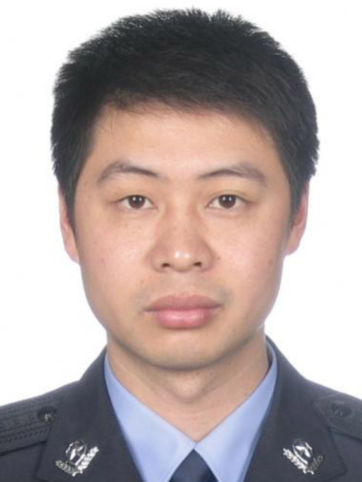 陳偉鋒(浙江省諸暨市公安局黨委委員、副局長) 陳偉鋒(浙江省諸暨市公安局黨委委員、副局長)