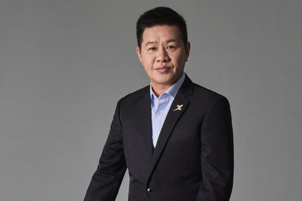 丁明忠(特步國際控股集團執行董事兼公司副總裁) 丁明忠(特步國際控股集團執行董事兼公司副總裁)