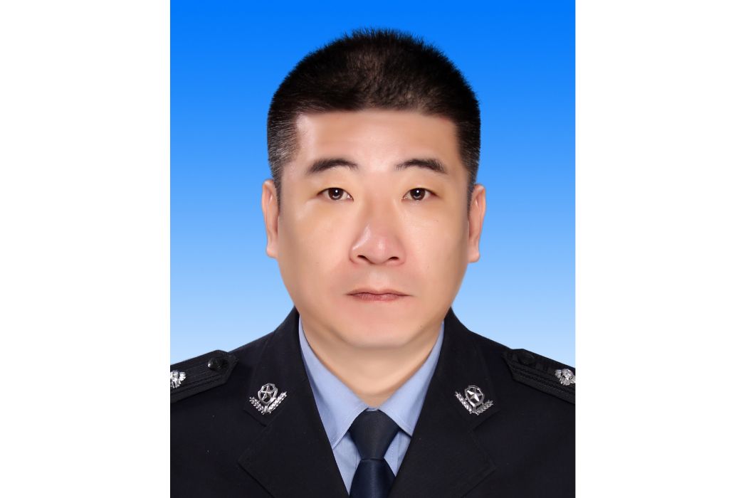劉曉冬(遼寧省鐵嶺市公安局清河分局黨委委員、副局長) 劉曉冬(遼寧省鐵嶺市公安局清河分局黨委委員、副局長)