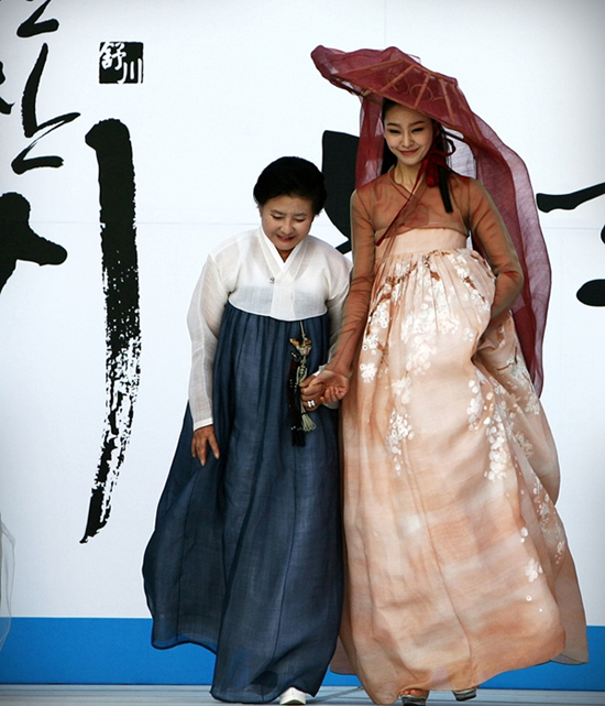 韓國韓山苧麻館展示的夏布韓服