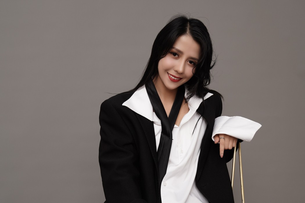 阿麗婭(中國內地女演員) 阿麗婭(中國內地女演員)