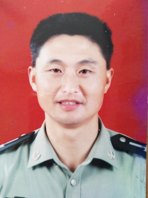 何偉平(浙江省麗水市遂昌縣焦灘鄉黨委委員、人武部長) 何偉平(浙江省麗水市遂昌縣焦灘鄉黨委委員、人武部長)