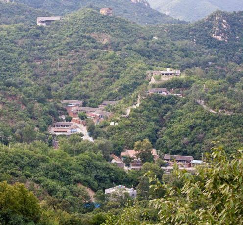 龍泉峪村(延慶縣大莊科鄉下轄村) 龍泉峪村(延慶縣大莊科鄉下轄村)