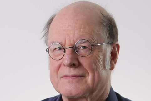 查爾斯·本內特(Charles H. Bennett) 查爾斯·本內特(Charles H. Bennett)