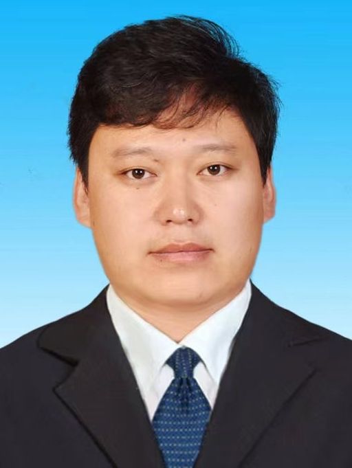 包鑫(內蒙古自治區錫林郭勒盟錫林浩特市政務服務與數據管理局黨組成員、大數據中心主任) 包鑫(內蒙古自治區錫林郭勒盟錫林浩特市政務服務與數據管理局黨組成員、大數據中心主任)