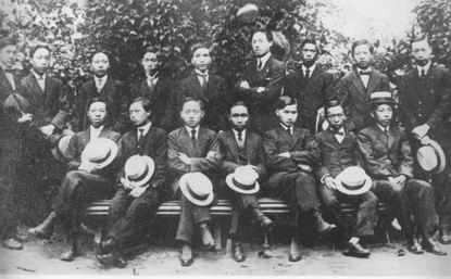 聶榮臻(二排右一)與留法勤工儉學部分同學