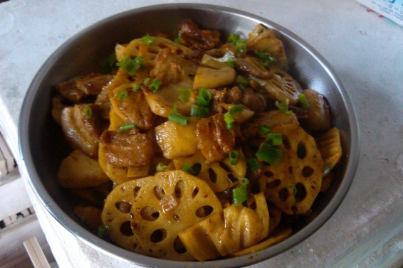 蓮藕炒五花肉 蓮藕炒五花肉
