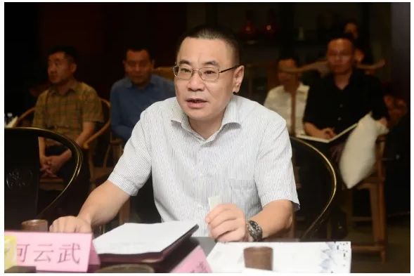 何雲武(天健集團黨委副書記、總裁) 何雲武(天健集團黨委副書記、總裁)