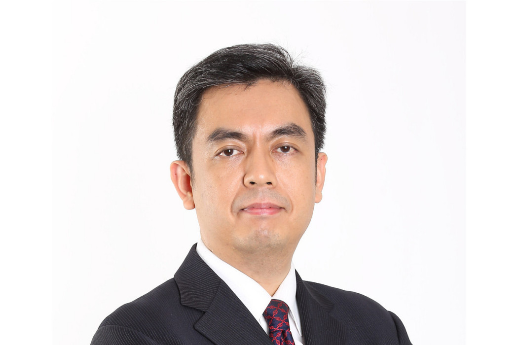 丘志明(康臣藥業公司秘書) 丘志明(康臣藥業公司秘書)