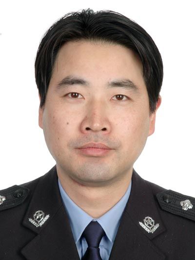 劉松(淮北市公安局黨委委員、副局長) 劉松(淮北市公安局黨委委員、副局長)