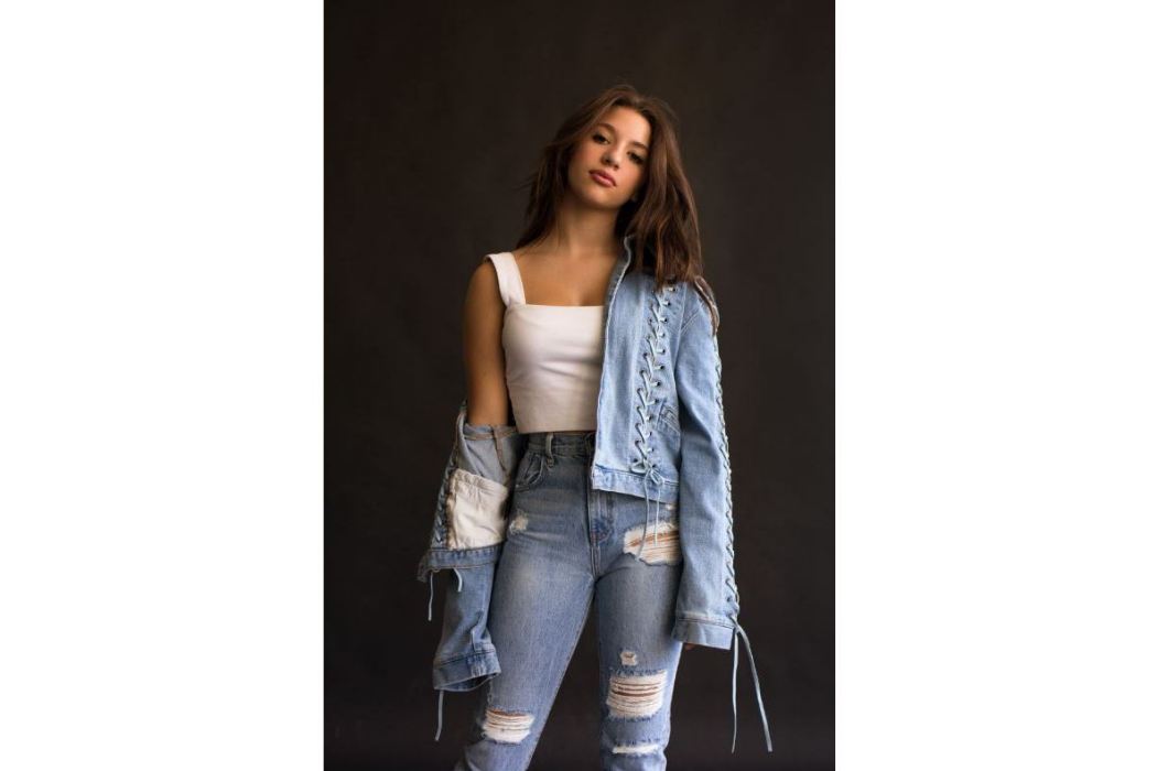 Mackenzie Ziegler Mackenzie Ziegler