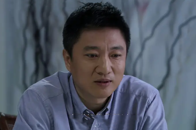 郝仁(情感劇《青春四十》中由韓青飾演的角色) 郝仁(情感劇《青春四十》中由韓青飾演的角色)