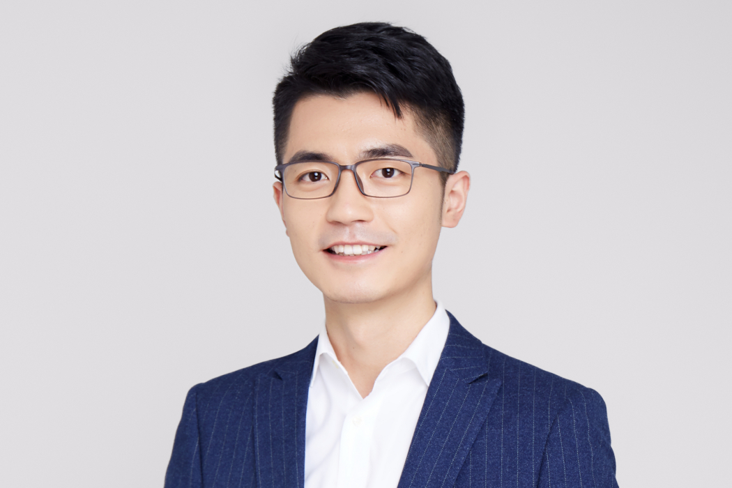 易明義 易明義