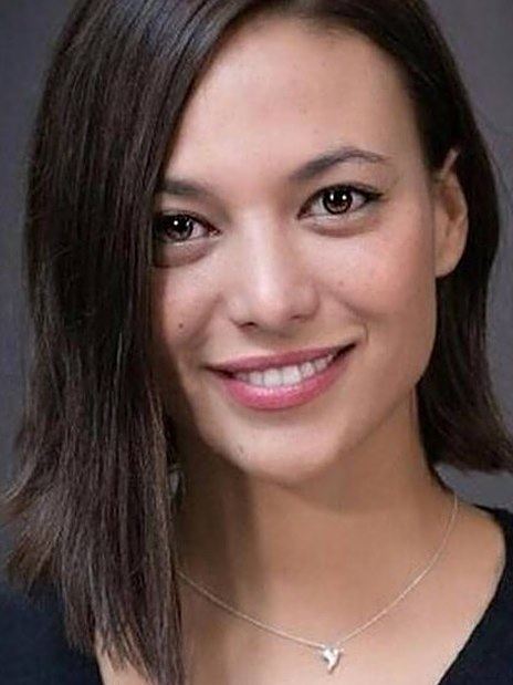 Elisa Mouliaá Elisa Mouliaá
