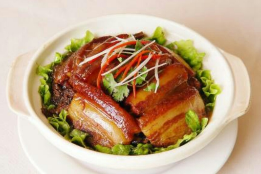 梅菜燉鮮魚 梅菜燉鮮魚