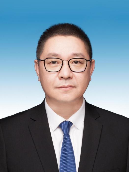 張志剛(雲南省市場監督管理局黨組成員、雲南省藥品監督管理局黨組書記、局長) 張志剛(雲南省市場監督管理局黨組成員、雲南省藥品監督管理局黨組書記、局長)