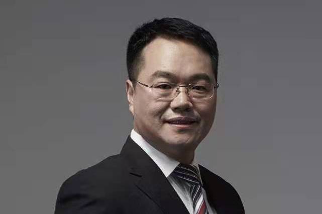萬榮(屹唐長厚基金董事長) 萬榮(屹唐長厚基金董事長)