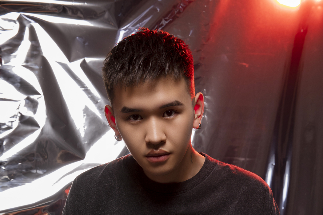 HINA(音樂製作人,DJ) HINA(音樂製作人,DJ)