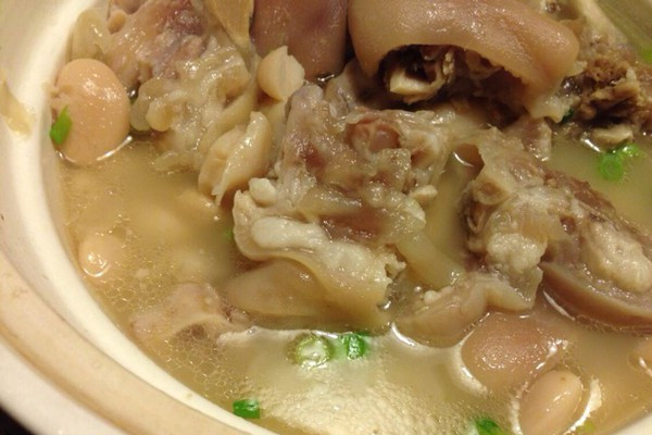 薇菜蹄湯