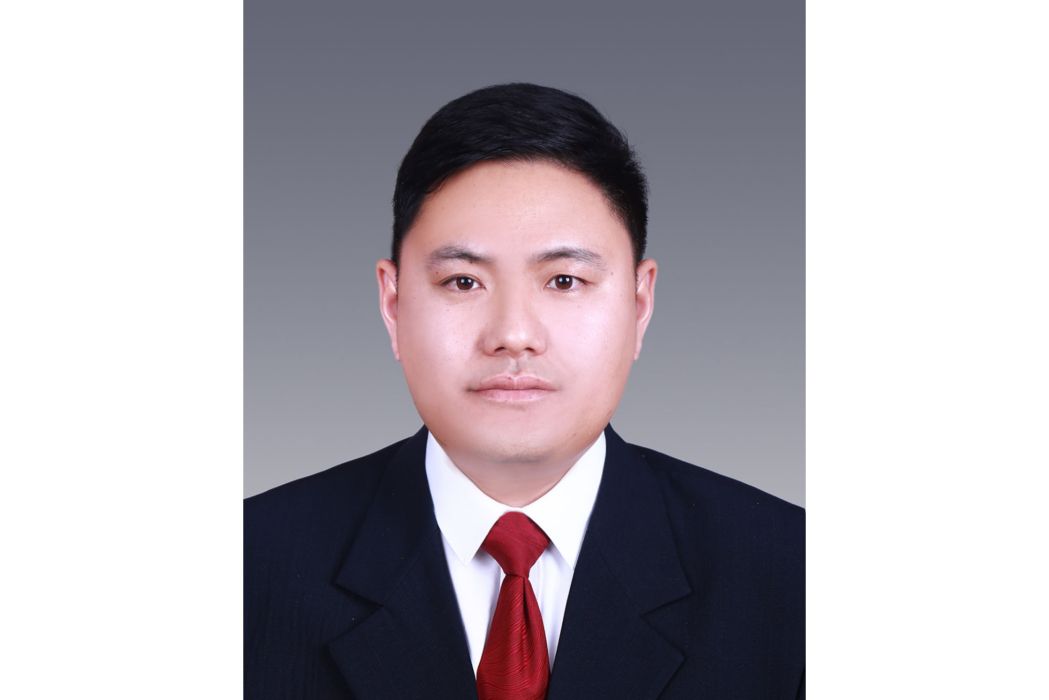 張森(河南省洛陽市宜陽縣人民政府副縣長、董王莊鄉黨委書記) 張森(河南省洛陽市宜陽縣人民政府副縣長、董王莊鄉黨委書記)