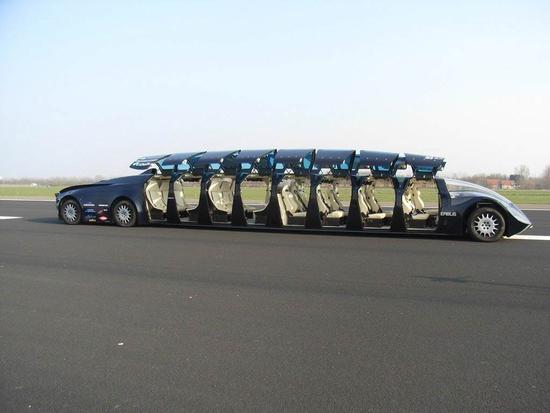 杜拜“超級巴士”
