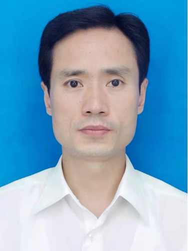 王愛軍(湖北省丹江口市交通運輸局黨組成員、市水路交通運輸綜合執法大隊負責人) 王愛軍(湖北省丹江口市交通運輸局黨組成員、市水路交通運輸綜合執法大隊負責人)