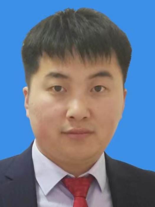 劉國成(山東省臨沂市平邑縣保太鎮黨委副書記、鎮長、政協委員聯絡室主任) 劉國成(山東省臨沂市平邑縣保太鎮黨委副書記、鎮長、政協委員聯絡室主任)