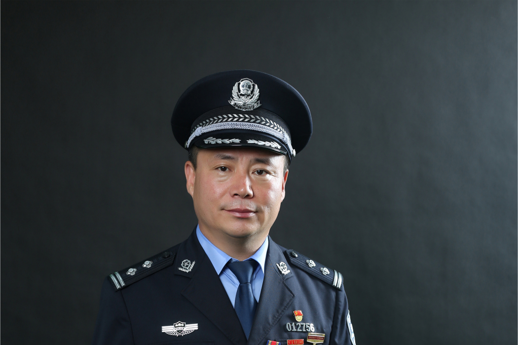 耿成全 耿成全