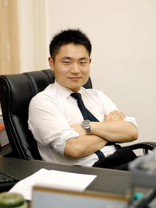 田凱文(美國派克液壓旗艦店銷售總監) 田凱文(美國派克液壓旗艦店銷售總監)