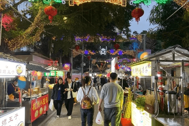 新民路美食街 新民路美食街