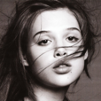 阿娜依斯·波略特(Anais Pouliot) 阿娜依斯·波略特(Anais Pouliot)