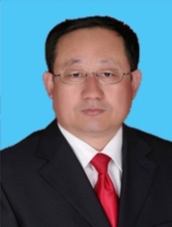 陳立傑(阿左旗旗委常委、政府副旗長) 陳立傑(阿左旗旗委常委、政府副旗長)