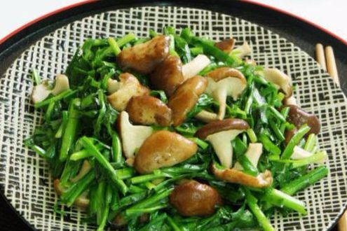 韭菜炒蘑菇