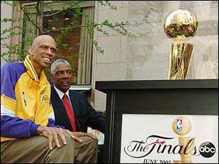 2005年NBA傳奇之旅-獎盃展示