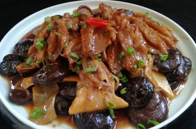 香菇鴨掌 香菇鴨掌