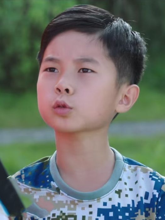夏天天(電影《叢林迷蹤》中的角色，由秦寶銳飾演)
