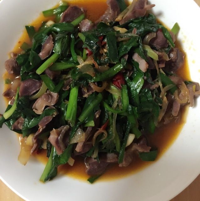 雞胗炒韭菜 雞胗炒韭菜