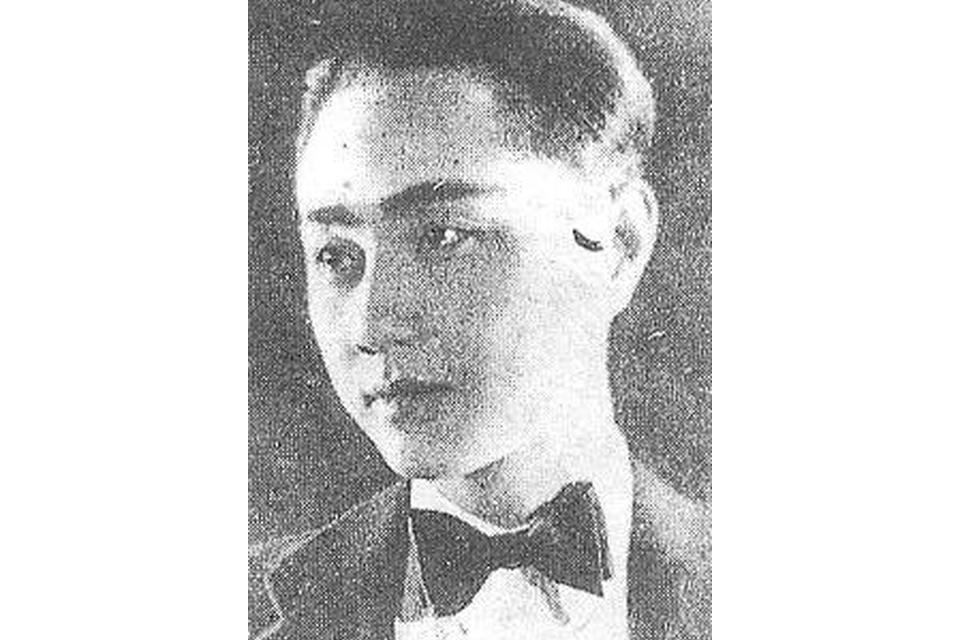 陳秋風(中國演員,導演,布景師,編劇) 陳秋風(中國演員,導演,布景師,編劇)