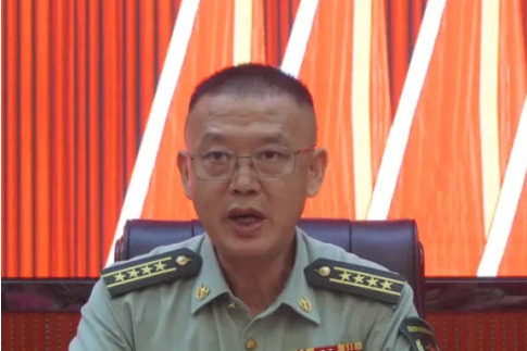 楊忠(福建省莆田軍分區黨委副書記、司令員) 楊忠(福建省莆田軍分區黨委副書記、司令員)