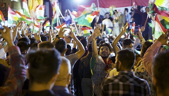 伊拉克杜赫克，庫德人揮舞德旗幟慶祝獨立公投