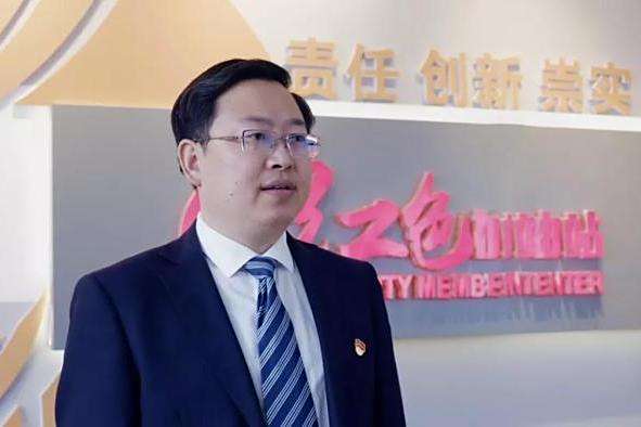 楊連峰(江蘇和泰高速公路經營管理有限公司總經理) 楊連峰(江蘇和泰高速公路經營管理有限公司總經理)