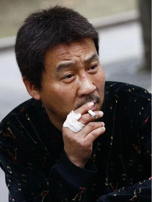 謝長發(電視劇《外鄉人》中的角色) 謝長發(電視劇《外鄉人》中的角色)